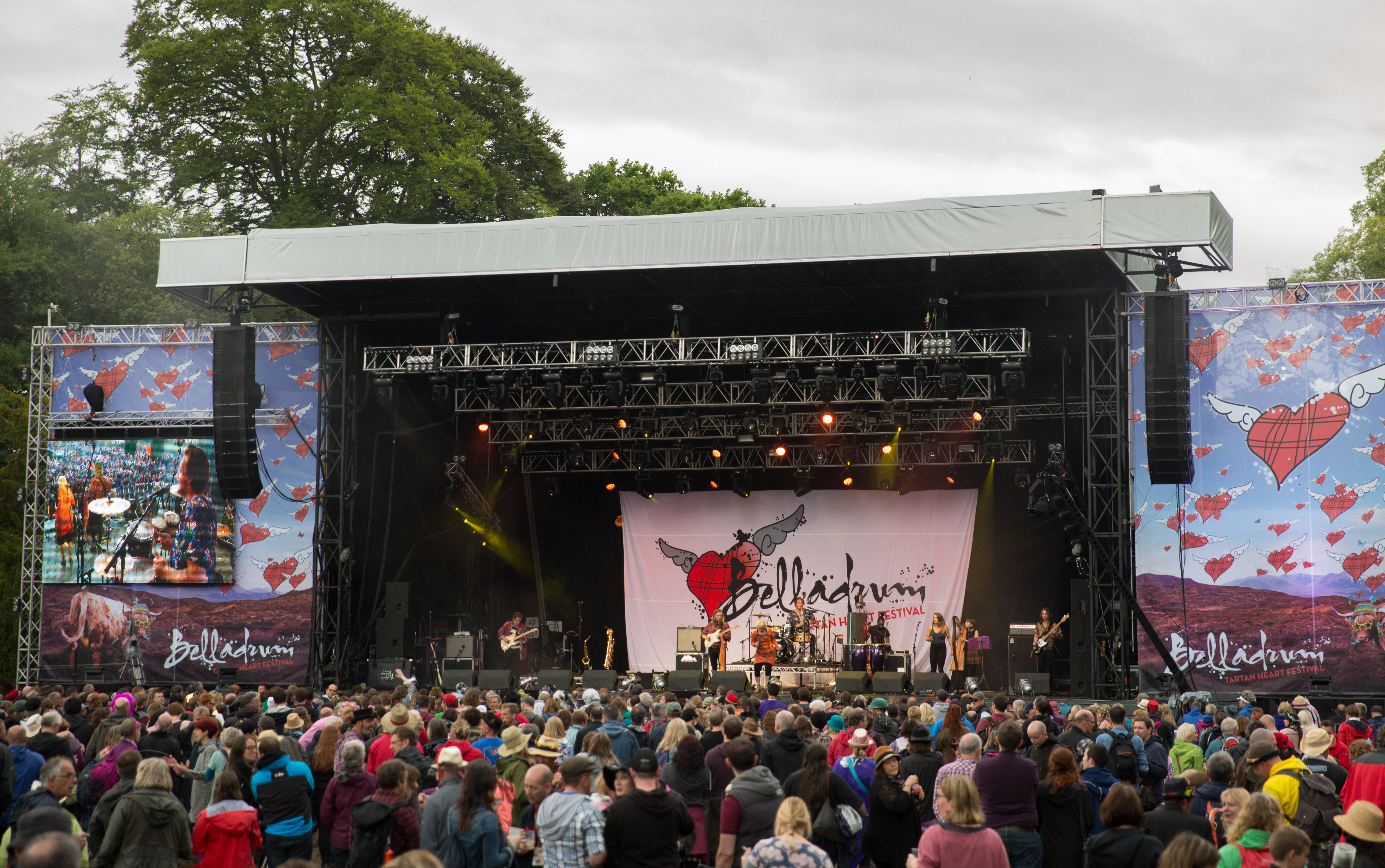 1741876358_83412-belladrum-tartan-heart.jpg